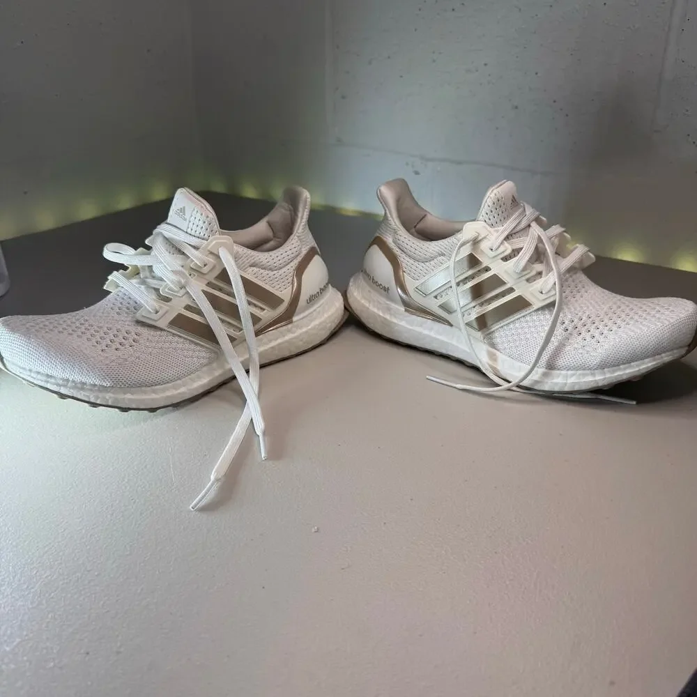 adidas ultraboost 1.0 women’s 8 off white cyber metallic warm vanilla JR3144
